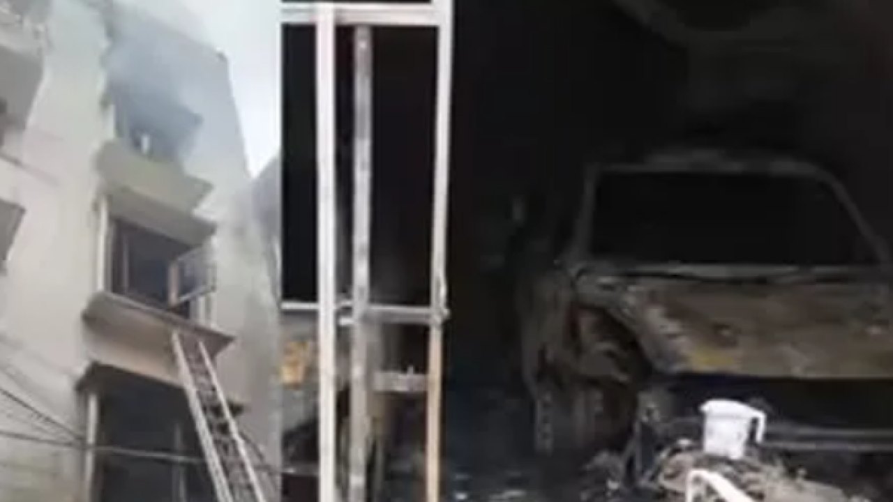 Fire accident: ఢిల్లీలో అగ్ని ప్రమాదం.. తల్లితో సహా ఇద్దరు చిన్నారులు మృతి!