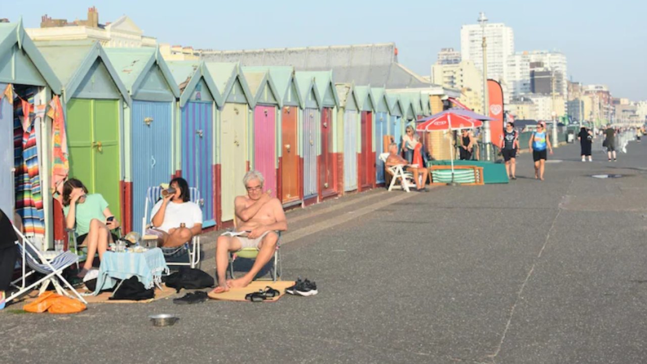 UK-Heatwaves: యూకేలో వడగాలుల బీభత్సం.. రెండు నెలల్లో 3వేల మంది మృతి!