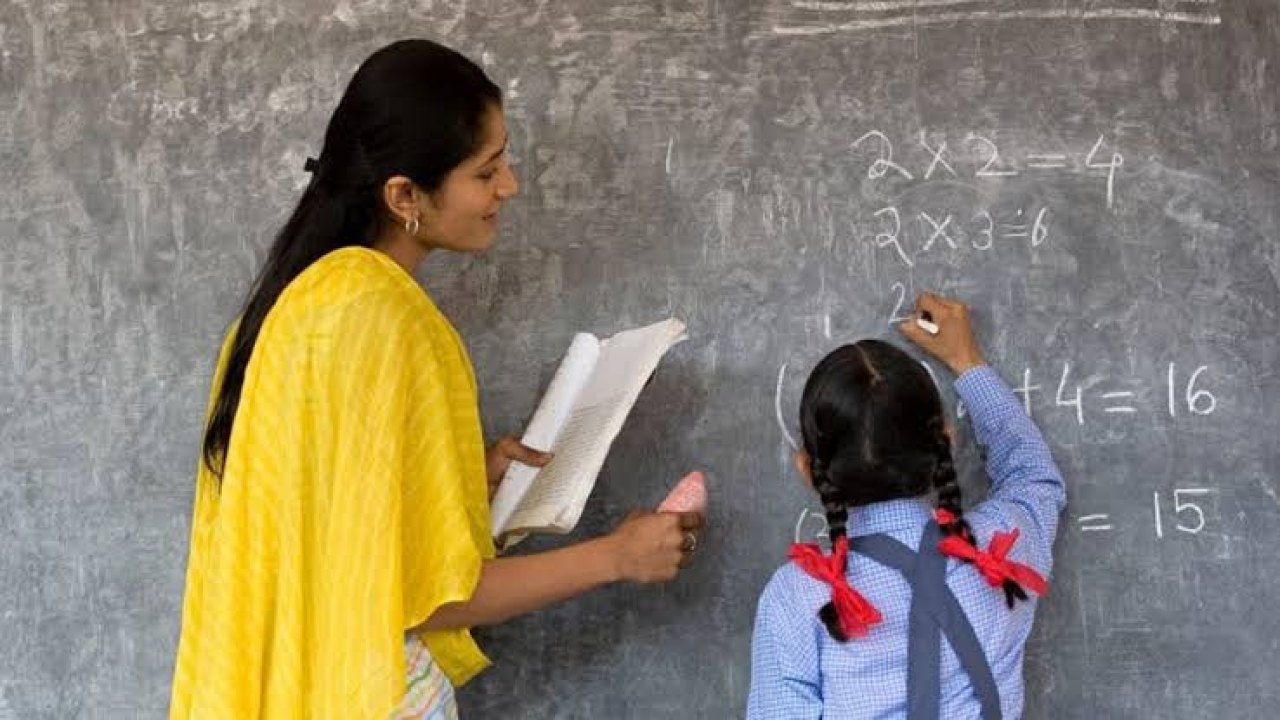 KGBVలో విద్యాబోధన అస్తవ్యస్తం..ఇదేనా ప్రభుత్వ విద్య పరిస్థితి?..