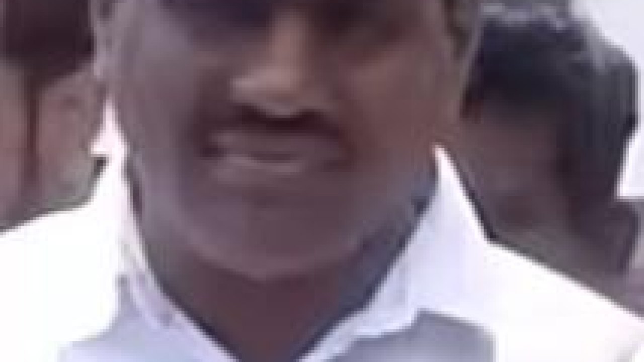 కూకట్ పల్లిలో కొనుగోళ్ల దారుల అయోమయం ?