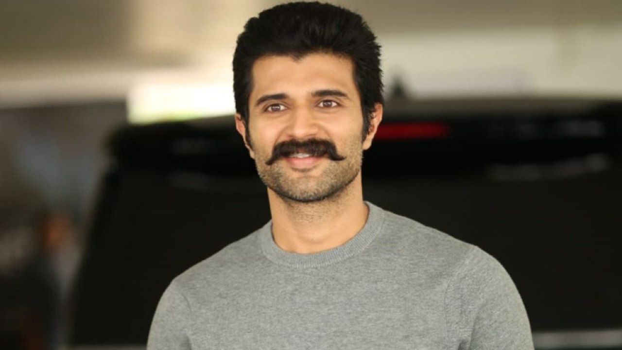 Ranabaali: విజయ్ సినిమాలు అనుకున్న డేట్స్కి విడుదల కానట్టేనా?