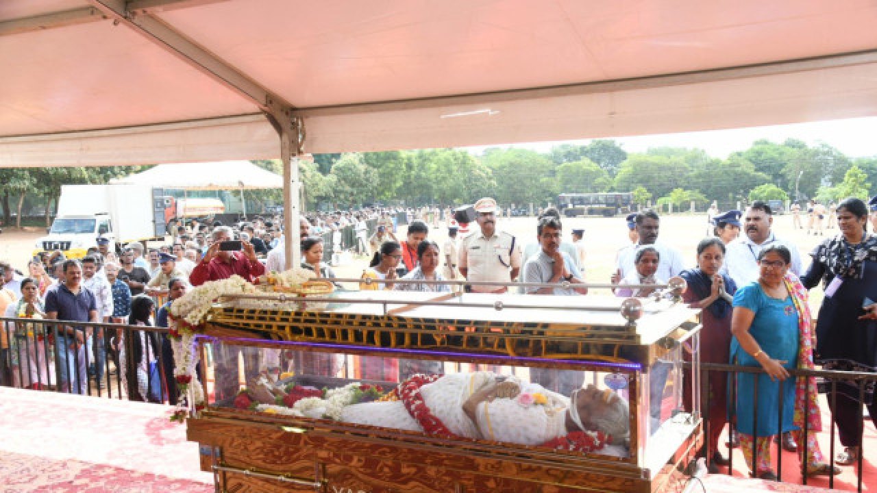 Karnataka: ప్రభుత్వ లాంఛనాలతో నేడు జానకమ్మ అంత్యక్రియలు