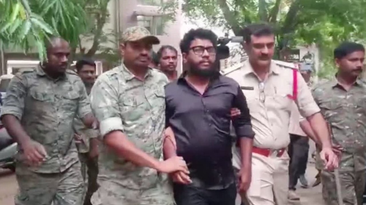 ఫోరెన్సిక్ రిపోర్ట్లో షాకింగ్ నిజాలు.. రావణ్కు కొత్త చిక్కులు!
