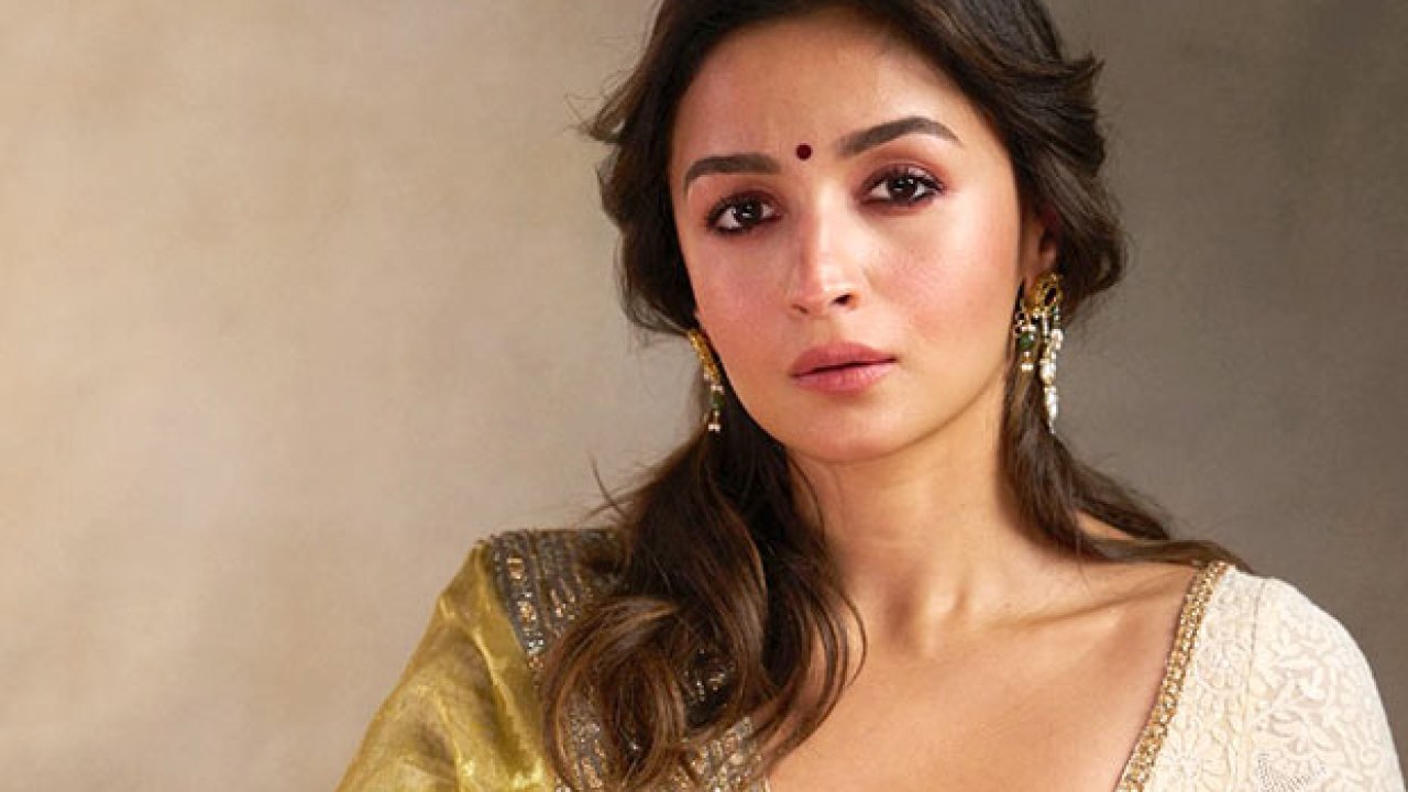 Bollywood: నా మనసు ముక్కలైంది.. ఎమోషనల్ పోస్ట్ చేసిన హీరోయిన్!..