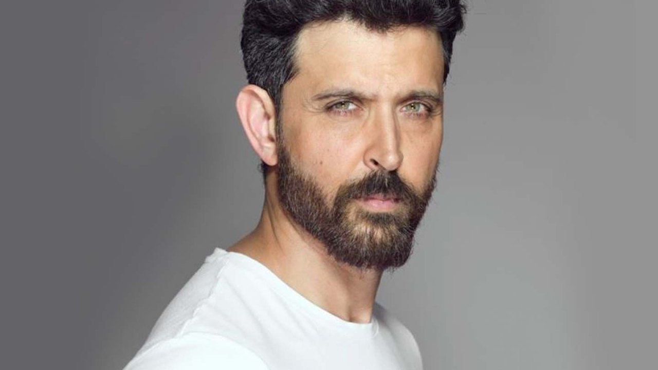 Hruthik Roshan : కేజీఎఫ్ బ్యానర్‌లో హృతిక్ రోషన్‌..ఆ డైరెక్టర్ కాంబోపై విమర్శలు!