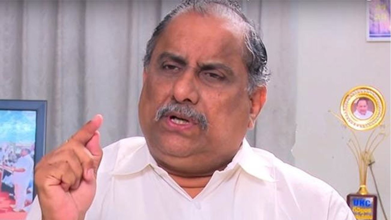 Ap : కిర్లంపూడిలో తీవ్ర ఉద్రిక్తత.. తండ్రి కడసారి చూపు కోసం కూతురి పోరాటం!