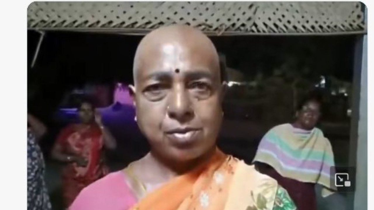 viral : విక్రమార్కుడు సీన్ రిపీట్.. గుండు చేయించుకున్న మహిళలు