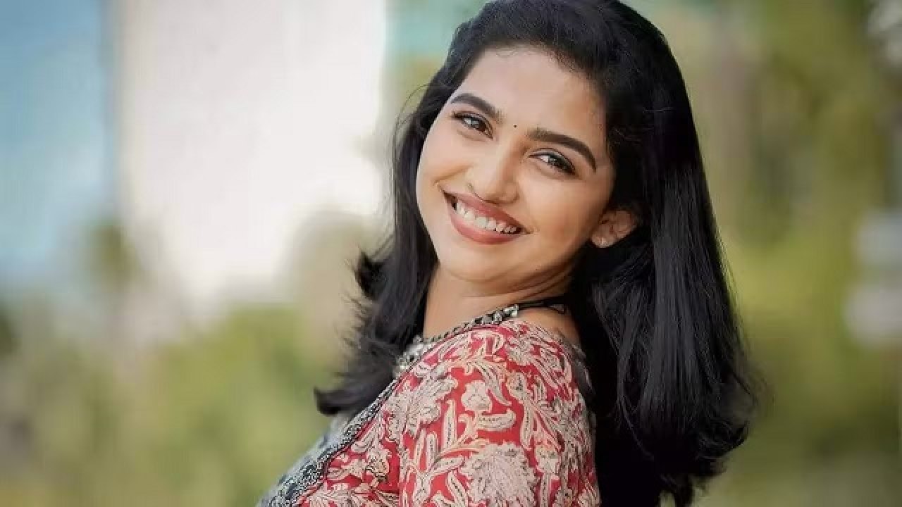 Tollywood: 3 భాష‌లు.. ముగ్గురు హీరోలు.. మమితా మ‌డ‌తెట్టేస్తుందిగా..!