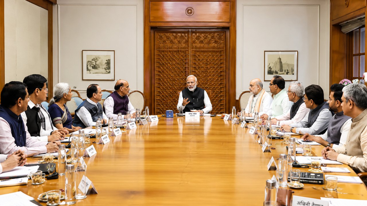 ఢిల్లీలో హై అలర్ట్..! వరుసగా మోదీ క్యాబినెట్ భేటీలు.. దేశంలో ఏం జరుగుతోంది..?