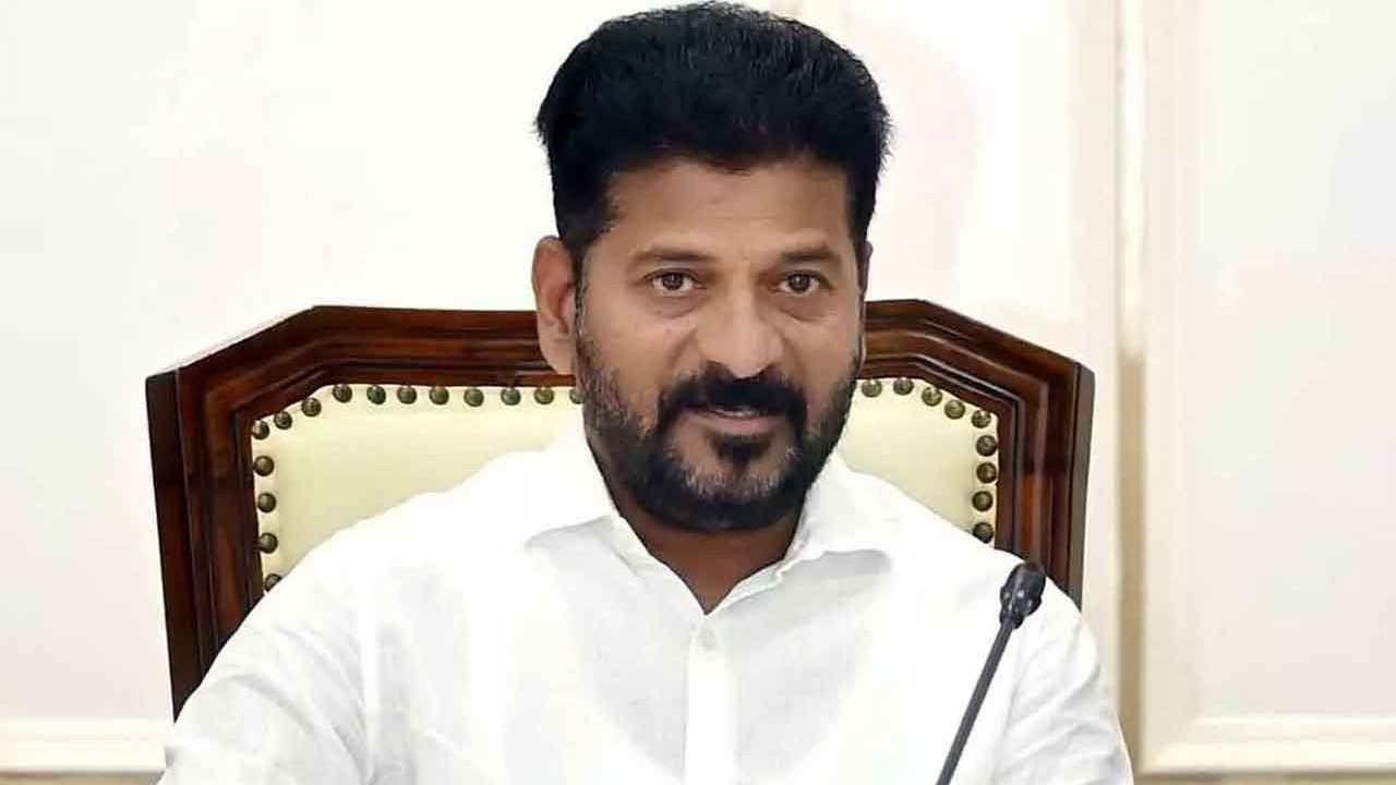 Telangana Politics : కేసీఆర్‌పైనే రేవంత్ గురి.. కేటీఆర్, హరీశ్‌లను లైట్ తీసుకోవడం వెనుక అసలు స్కెచ్ ఇదే!