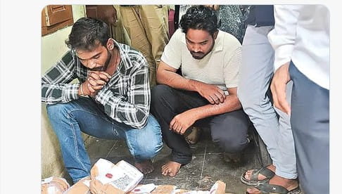 Crime : క్యా సీన్ హై.. గంజాయి బ్యాచ్తో పోలీసుల దావత్?