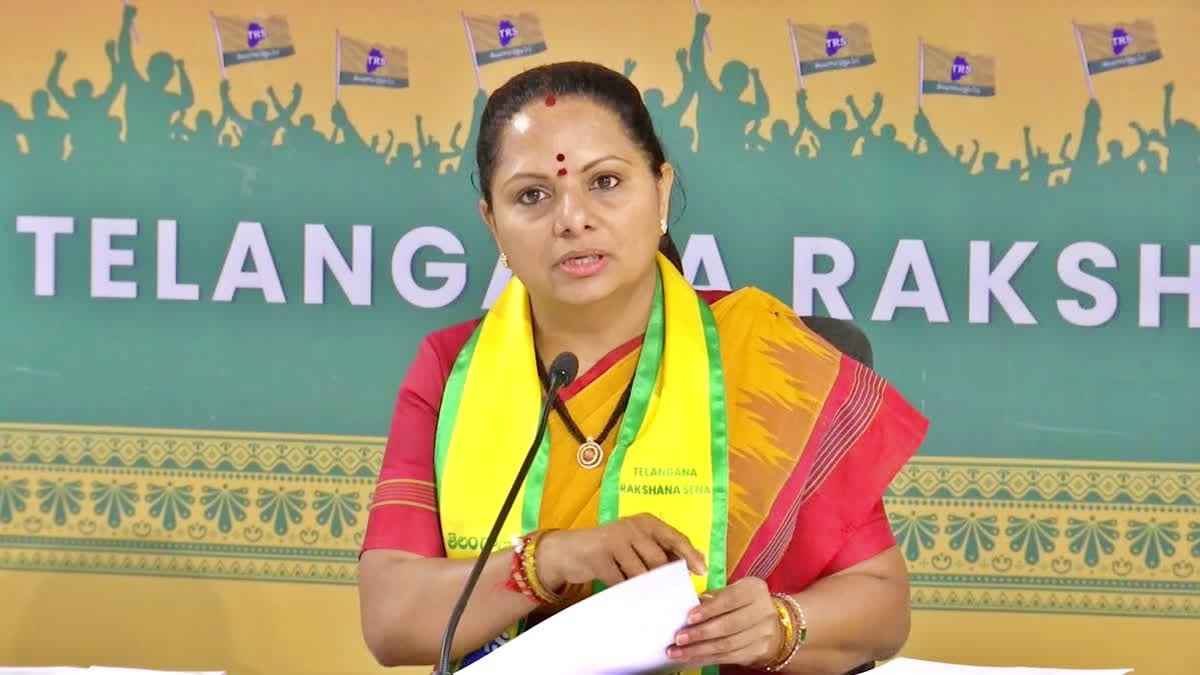 Kavitha: బీఆర్ఎస్ను హస్తగతం చేసుకునేందుకు గుంటనక్క కుట్ర- కవిత సంచలన వ్యాఖ్యలు