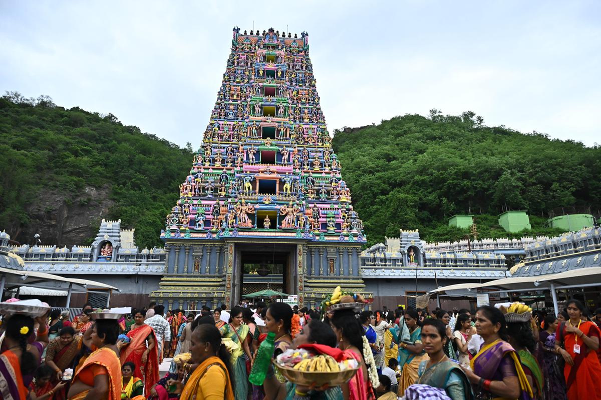 Vijayawada: బెజవాడ దుర్గమ్మ భక్తులకు శుభవార్త!..
