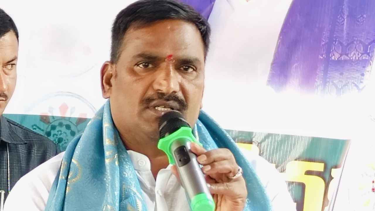 Congress : కాంగ్రెస్లో కయ్యం.. ఎమ్మెల్సీ మల్లన్నకు బీర్ల ఐలయ్య వార్నింగ్