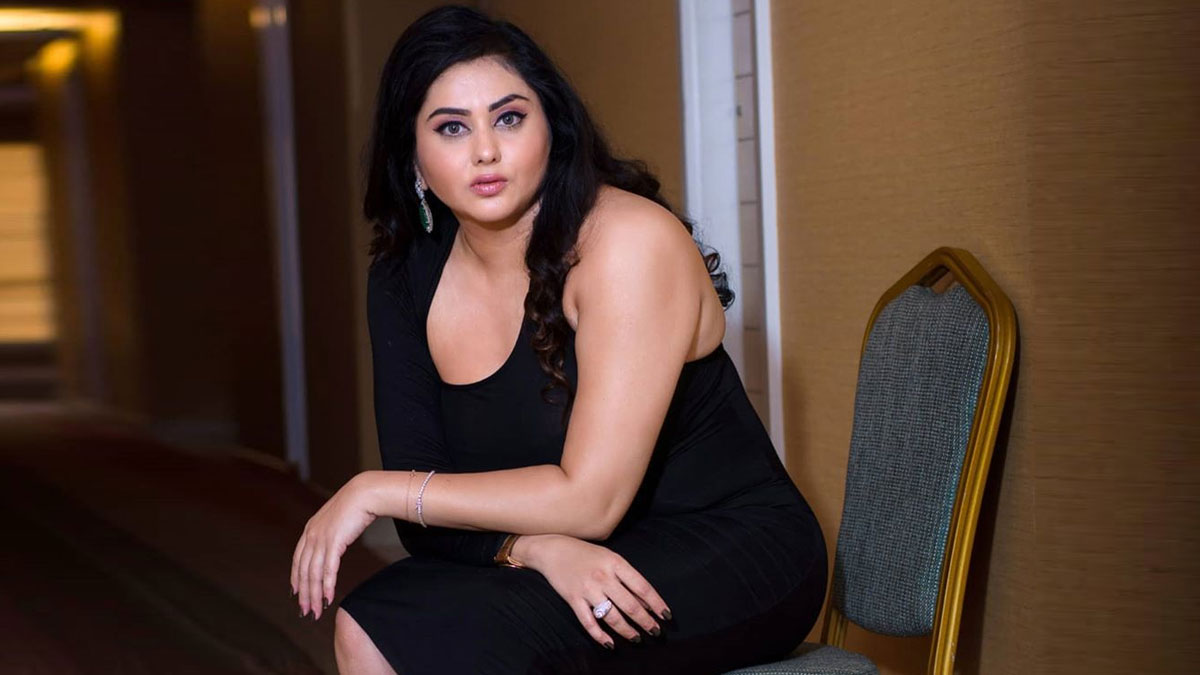 Actress Namitha: ఇండస్ట్రీలో హీరోయిన్‌గా ఎదగకపోవడానికి కారణం అదే!