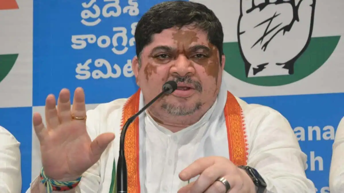 TG : ఆటో కార్మికులు తొందరపడొద్దు.. సమస్యలు పరిష్కారిస్తాం : మంత్రి పొన్నం