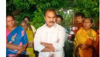 AP : గుడిలో దీపం కోసం ఇళ్లల్లోని దీపాలు ఆర్పుతారా? : ఎమ్మెల్సీ త్రిమూర్తులు