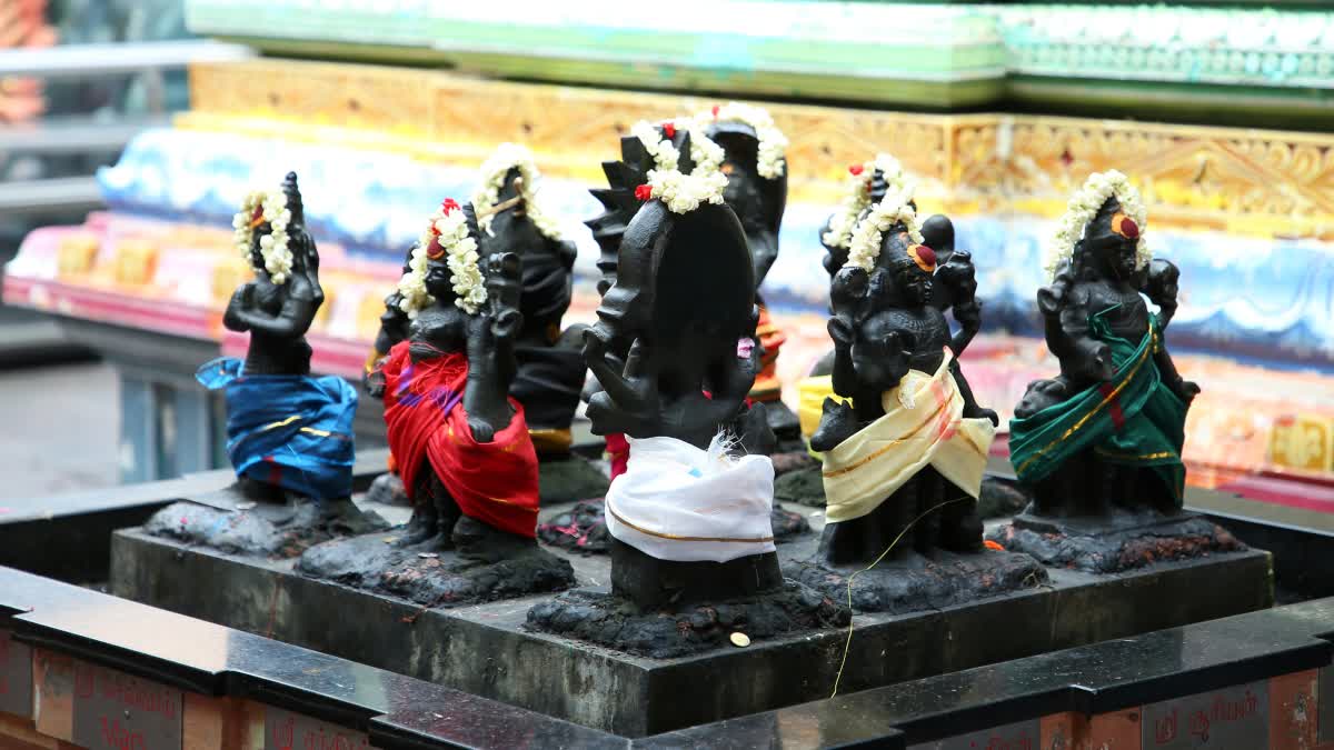 Spirituality: ప్రభుత్వ ఉద్యోగం కోసం చేయవలసిన పరిహారాలు మీకు తెలుసా..? ఏ దేవుళ్లను పూజించాలి..!