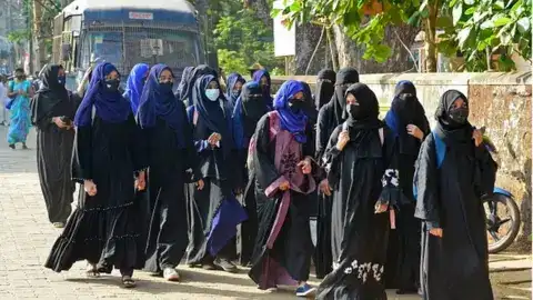 Breaking : ఇస్లాంలో హిజాబ్ తప్పనిసరికాదు : అలహాబాద్ హైకోర్టు