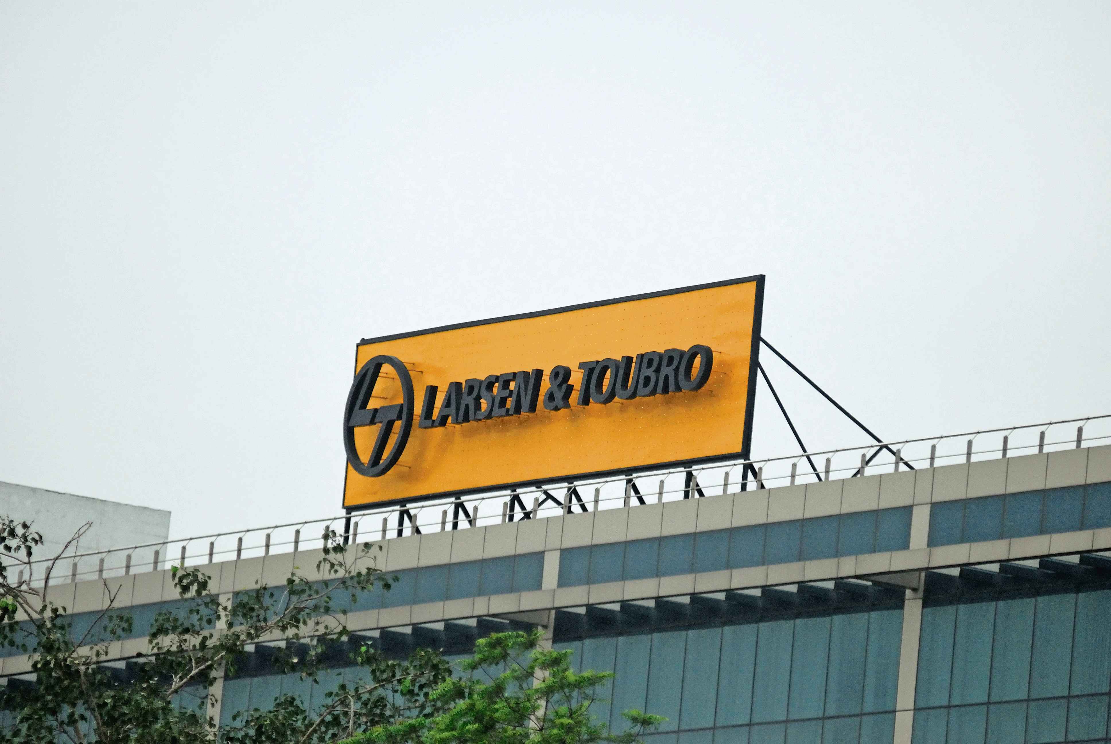 L&T: మిడిల్ ఈస్ట్లో బ్యాటరీ ఎనర్జీ స్టోరేజ్ సిస్టమ్.. భారీ ఆర్డర్ దక్కించుకున్న L&T రెన్యూవబుల్స్ వ్యాపార విభాగం