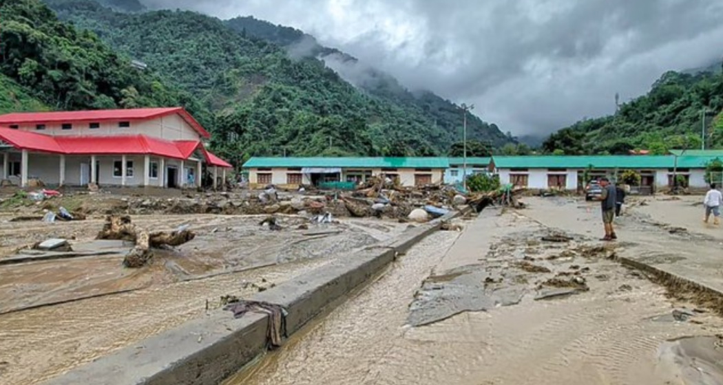 Arunachal Pradesh: భారీ వర్షాలతో అరుణాచల్ అతలాకుతలం.. గల్లంతైన ఆర్మీ సిబ్బంది!..