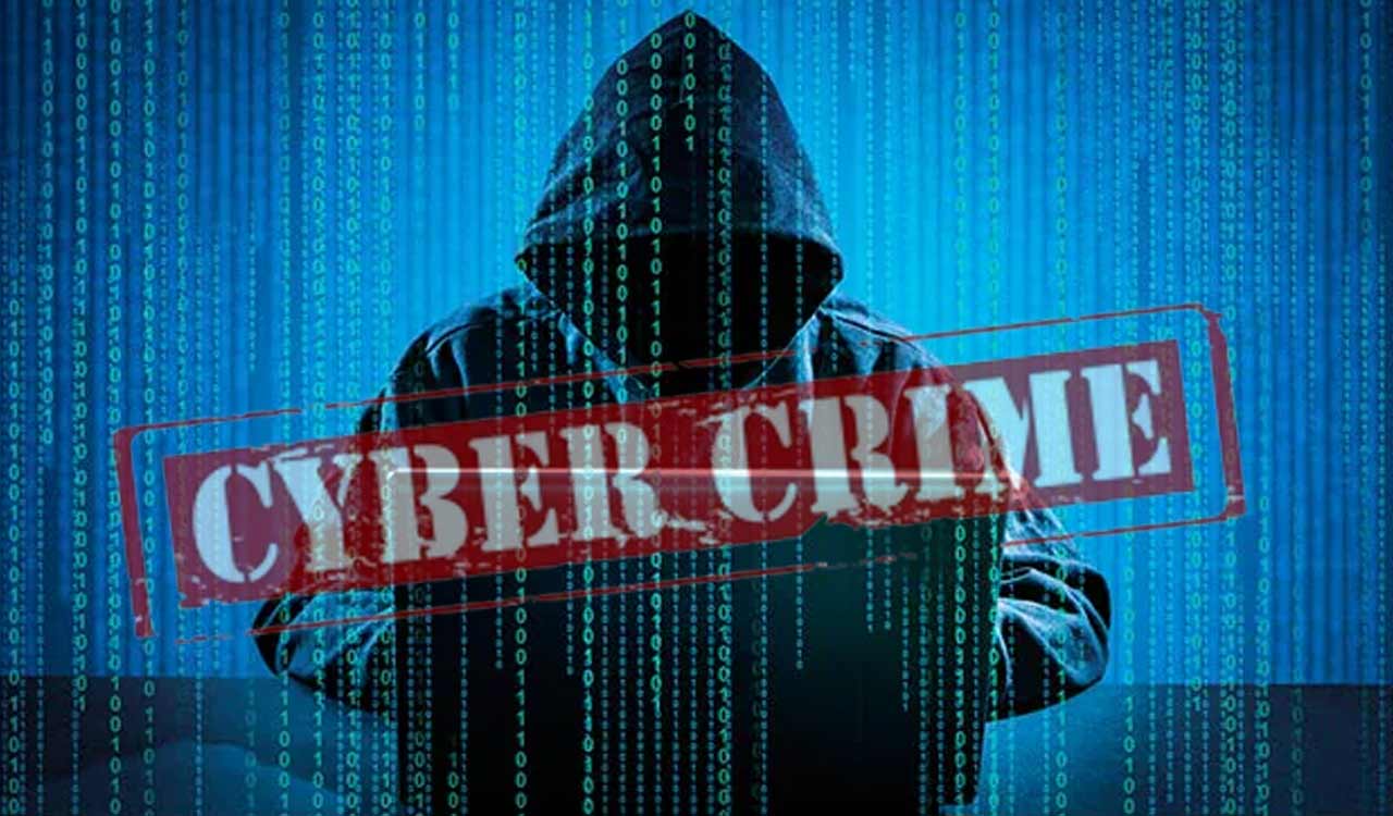 Cyber Crime: ఓటర్లకు ఎన్నికల సంఘం హెచ్చరిక.. ఈ మెసేజ్‌లు వస్తే జాగ్రత్త!..