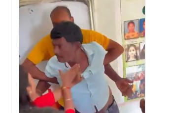 TG : విద్యార్థినులతో లెక్చరర్ అసభ్యప్రవర్తన.. చితకబాదిన స్టూడెంట్స్