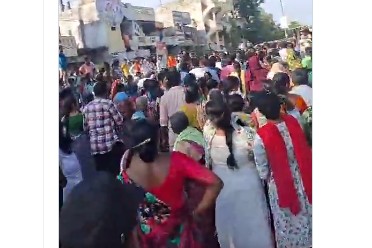 TG : పేదల ఇండ్ల కూల్చివేతకు నోటీసులు.. ఖమ్మంలో హైటెన్షన్