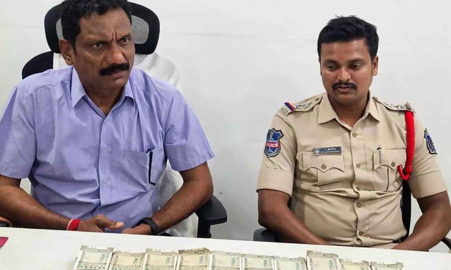ఏసీబీకి దొరికిన కీసర సీఐ, ఎస్ఐ.. స్టేషన్ ముందు పబ్లిక్ సంబరాలు