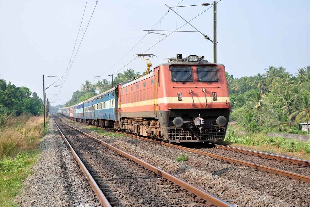 ఏపీ, తెలంగాణకు కేంద్రం గుడ్న్యూస్.. కొత్త రైల్వే లైన్లకు ఆమోదం