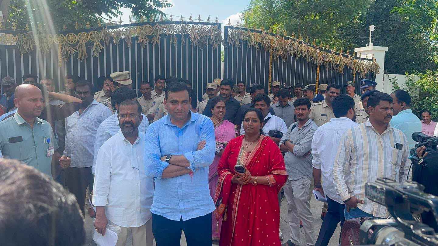 కాంగ్రెస్ ప్రజాప్రతినిధులు ప్రైవేట్ భూముల్లోకి రావడం చట్టవ్యతిరేకం- ప్రదీప్ రెడ్డి అడ్వకేట్