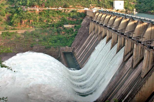 Kurnool: పోతిరెడ్డిపాడు వద్ద భారీ ప్రమాదం.. తెగిపోయిన 9వ గేటు రోప్!..