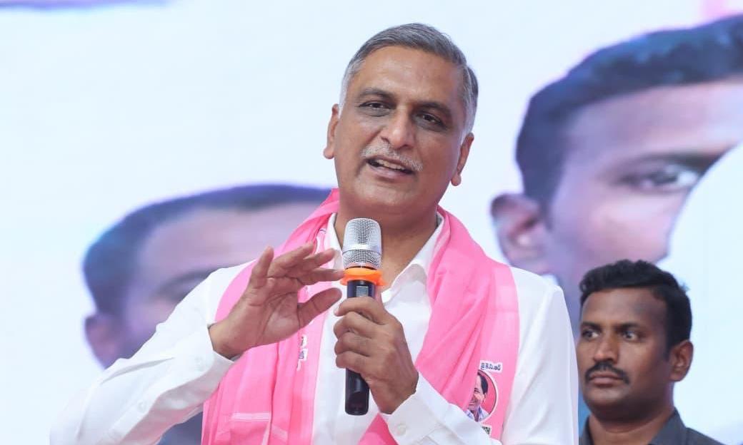 Harish Rao : పిల్లల చదువులు, పెళ్లిళ్లు ఆగిపోతున్నాయి.. 22-ఏ పై హరీశ్రావు ఆవేదన