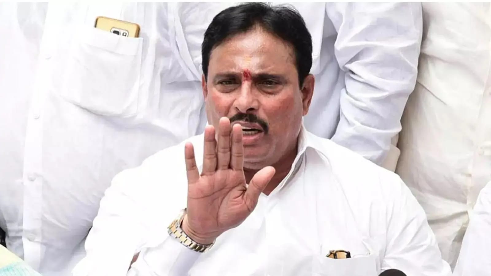 TG Politics: ఎమ్మెల్యే దానం నాగేందర్పై అనర్హత వేటు!