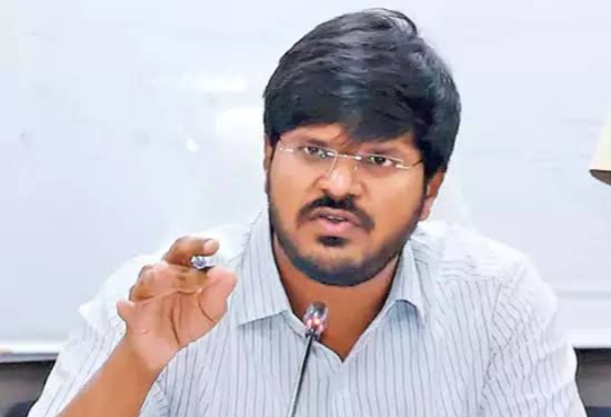 Indiramma Houses Scheme : ఇందిరమ్మ ఇండ్లు.. వాళ్లను నమ్మి మోసపోవద్దు