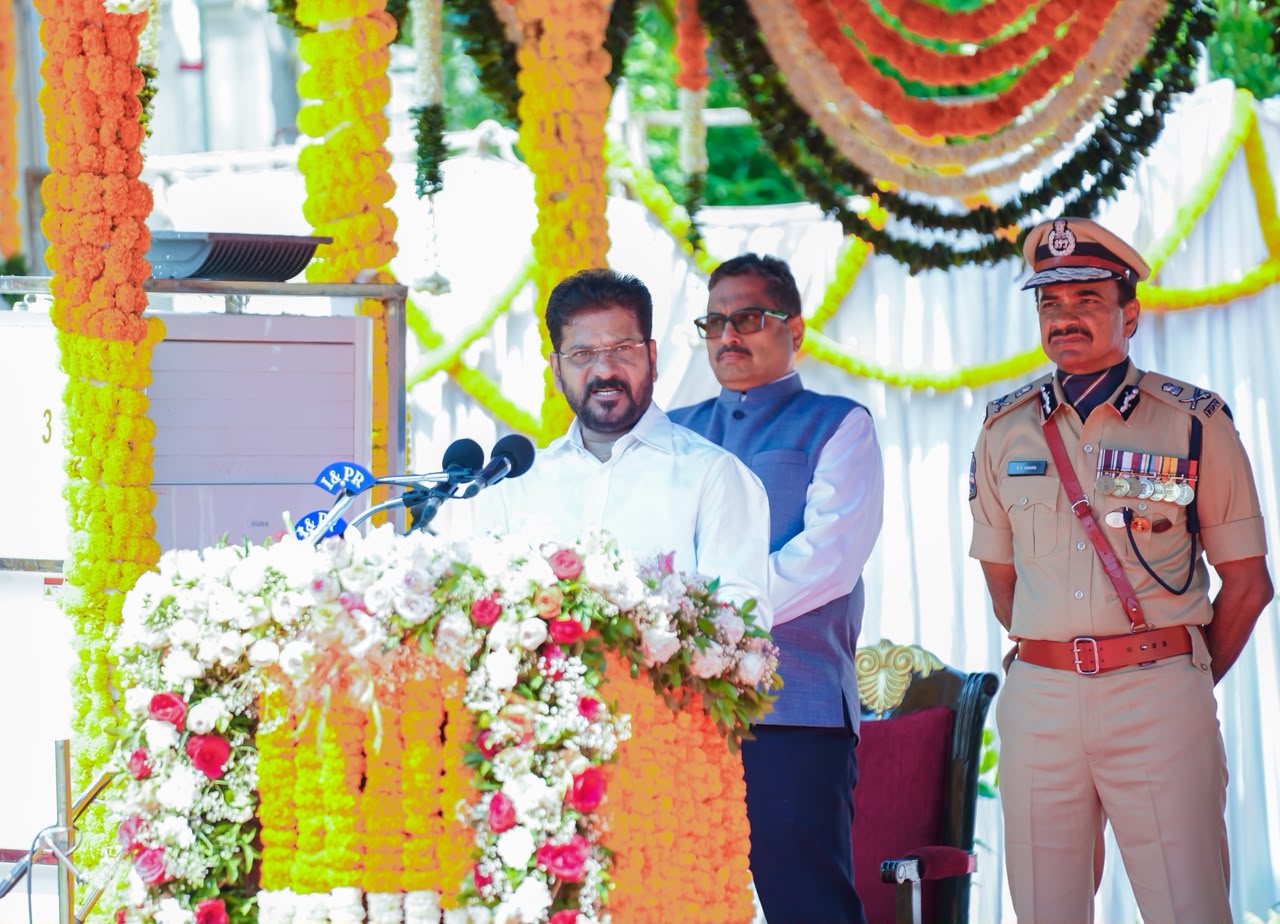 Telangana: రైతు సంక్షేమం, మహిళా సాధికారతే ప్రజా ప్రభుత్వం లక్ష్యం.. ప్రజాపాలన దినోత్సవంలో సీఎం!..