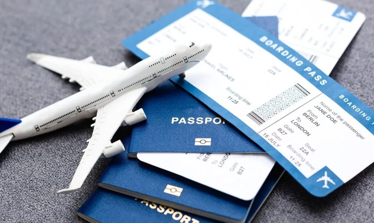 Flight Ticket Prices : ఫ్లైట్ టికెట్ ధరలకు రెక్కలు.. పండుగ సీజన్లో 300% వరకు పెంపు!