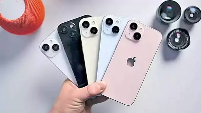 iPhones: రూ. 3 లక్షలైనా ఎగబడి కొంటున్నారు.. ఐఫోన్లకు ప్రపంచవ్యాప్తంగా ఎందుకంత క్రేజ్?