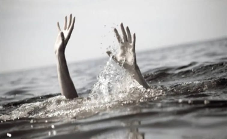 Sangareddy Tragedy: సంగారెడ్డిలో తీవ్ర విషాదం.. ప్రమాదవశాత్తు కుంటలో పడి ఆశ్రమ విద్యార్థులు మృతి!