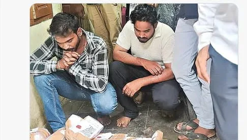 Crime : క్యా సీన్ హై.. గంజాయి బ్యాచ్‌తో పోలీసుల దావత్?