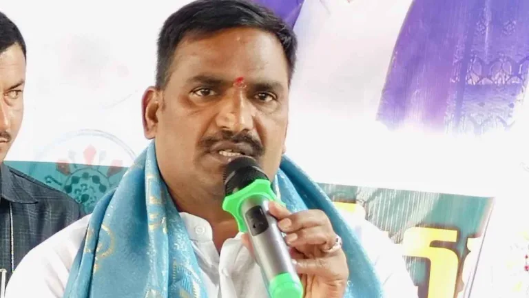 Congress : కాంగ్రెస్‌లో కయ్యం.. ఎమ్మెల్సీ మల్లన్నకు  బీర్ల ఐలయ్య వార్నింగ్