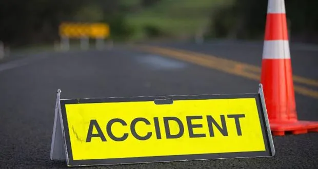Accident: హైదరాబాద్‌-శ్రీశైలం హైవేపై ఘోర ప్రమాదం.. యువకుడిని ఈడ్చుకెళ్లిన కారు!..