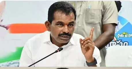 Congress : చిన్నారెడ్డిని సస్పెండ్ చేయకపోతే గాంధీభవన్ ముట్టడిస్తా:  మేఘారెడ్డి