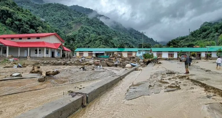 Arunachal Pradesh: భారీ వర్షాలతో అరుణాచల్ అతలాకుతలం.. గల్లంతైన ఆర్మీ సిబ్బంది!..