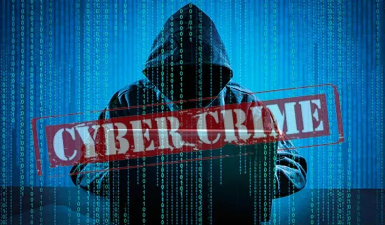 Cyber Crime: ఓటర్లకు ఎన్నికల సంఘం హెచ్చరిక.. ఈ మెసేజ్‌లు వస్తే జాగ్రత్త!..