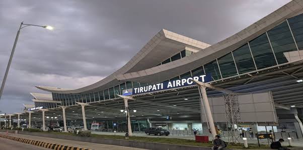 Tirupati airport: కేంద్రం కీలక నిర్ణయం.. తిరుపతి ఎయిర్ పోర్టు ప్రైవేటీకరణకు పచ్చజెండా!