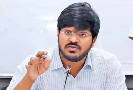 Indiramma Houses Scheme : ఇందిరమ్మ ఇండ్లు.. వాళ్లను నమ్మి మోసపోవద్దు