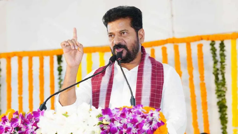మంచి పేరు వచ్చినా, చెడ్డ పేరు వచ్చినా మీ వల్లే- ప్రభుత్వ ఉద్యోగులతో సీఎం రేవంత్