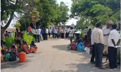 TG : బ్లాక్ లిస్టులో 2500 ఎకరాల భూమి.. ఫార్మా సిటీ రైతుల ఆందోళన