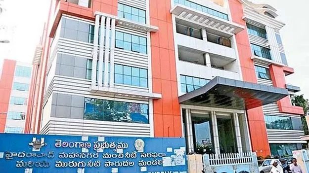 TG: హైదరాబాద్‌లో నీటి వృథాపై కఠిన ఆంక్షలు.. రూల్స్ దాటితే రూ.5 వేలు ఫైన్!